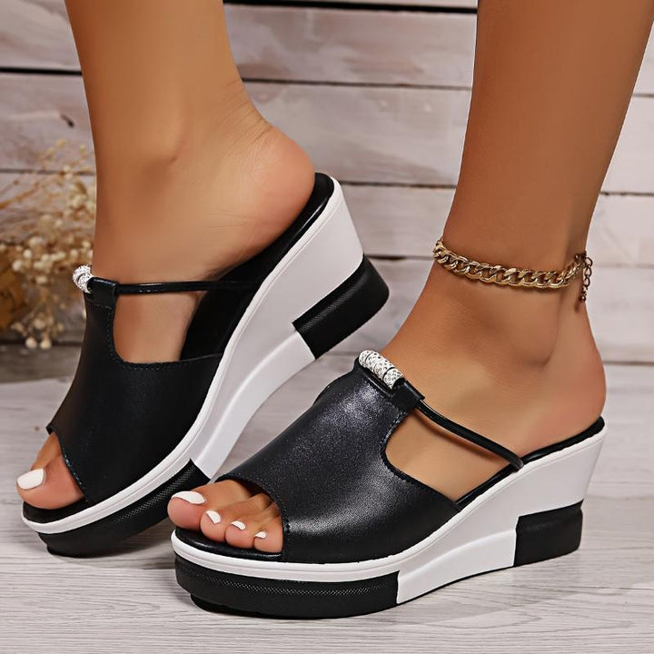 DAISY™  Chic Comfort Platform Sandals